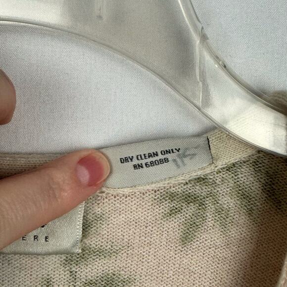 VTG Neiman Marcus Pink Floral 100% Cashmere Button Down Cardigan Women's Medium - Picture 7 of 7